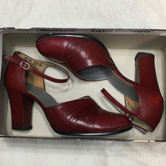 Restored: Vintage 70s Leather Heels - Picture 8 of 9